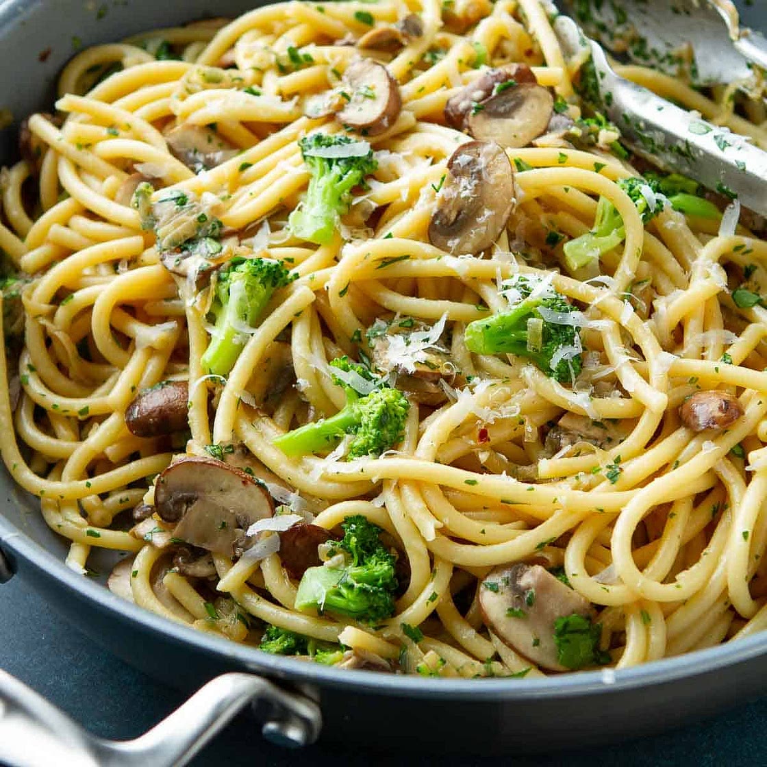 Easy Mushroom Broccoli Pasta