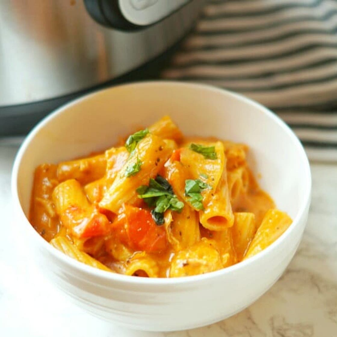 Instant Pot Creamy Chicken Rigatoni