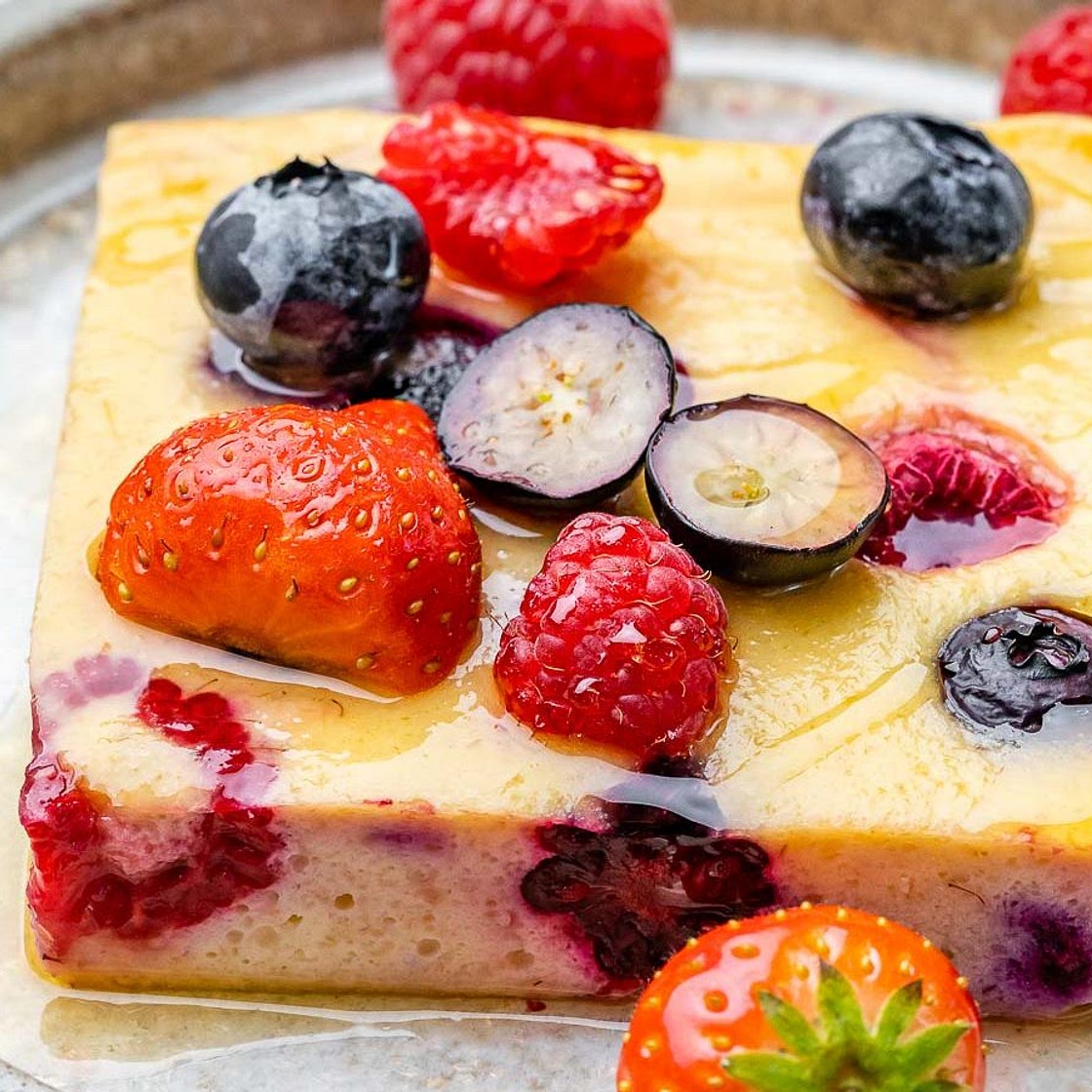 [VIDEO] Breakfast Fruit + Yogurt Bake