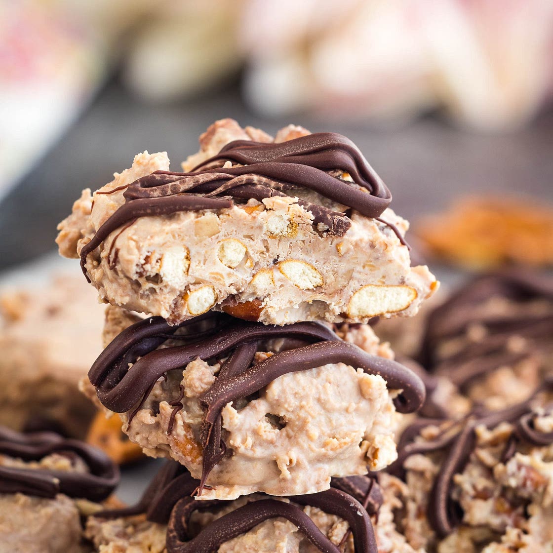 Chocolate Pretzel Toffee Bites