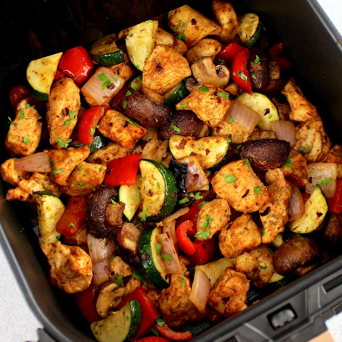 Air Fryer Chicken Bites with Veggies