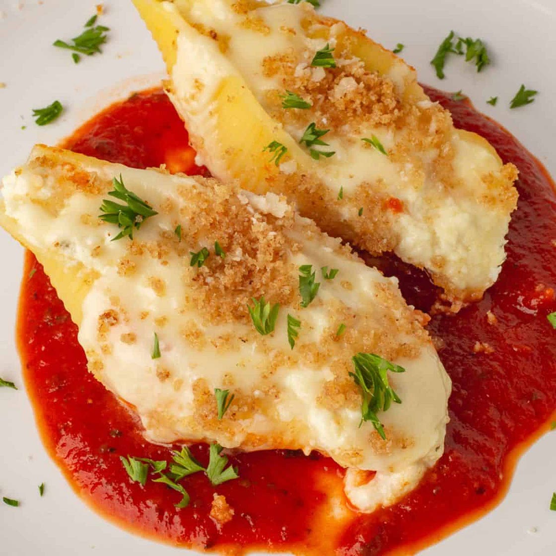 Giant Cheese Stuffed Shells (Olive Garden Copycat Recipe)