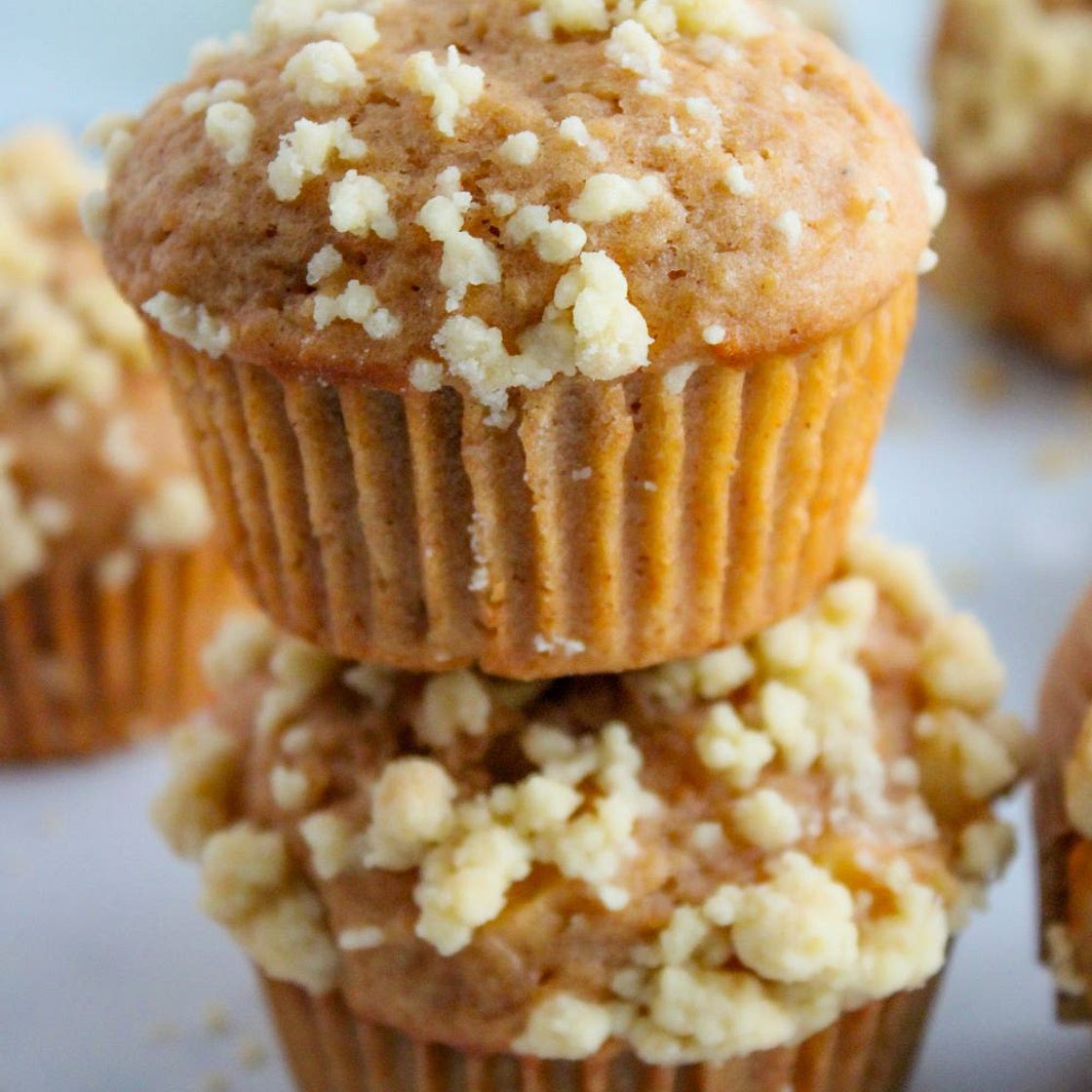 Vegan Apple Crumble Muffins