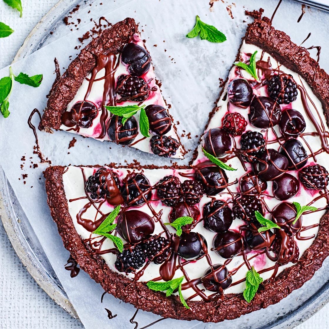 Fruits of the forest cookie ‘pizza’