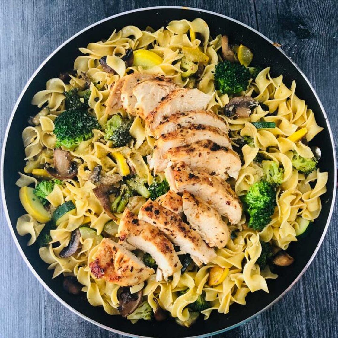 Garlic Veggie Pasta with Chicken Recipe