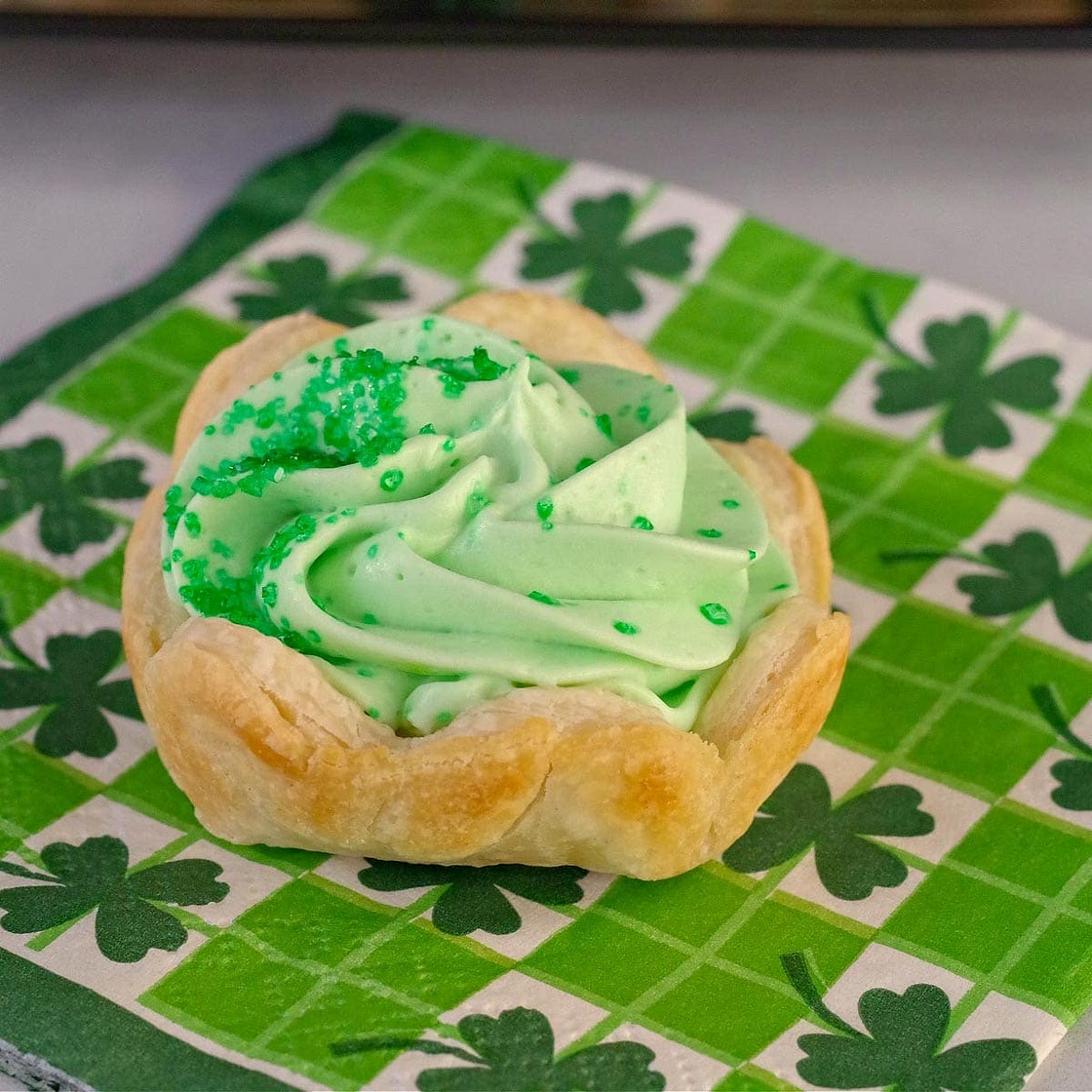Shamrock Tarts - St. Patrick's Day Dessert Recipe