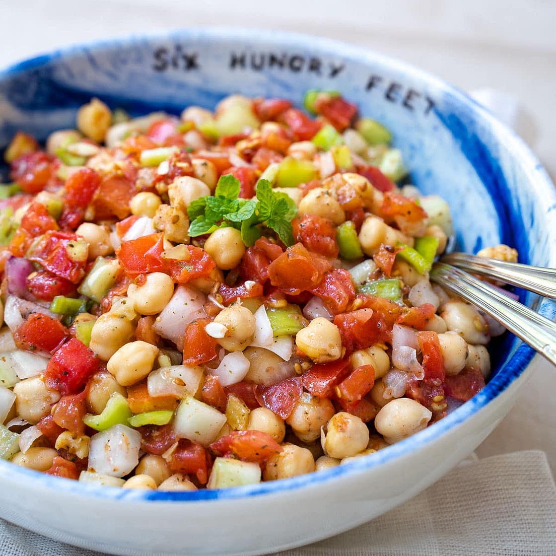 Middle Eastern Chickpea Salad