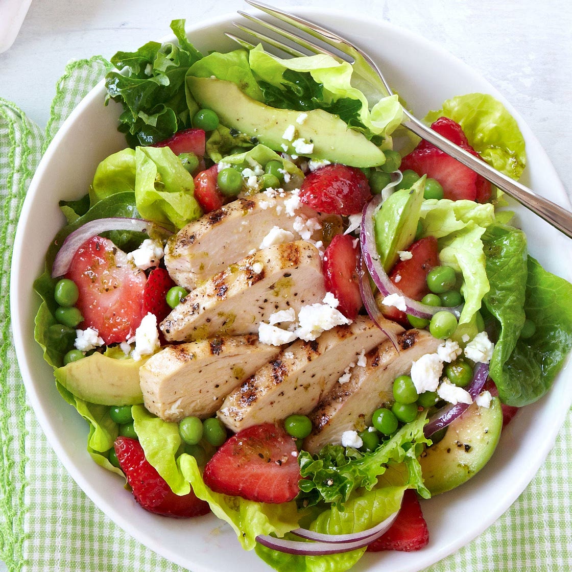 Grilled Chicken-and-Strawberry Cobb Salad