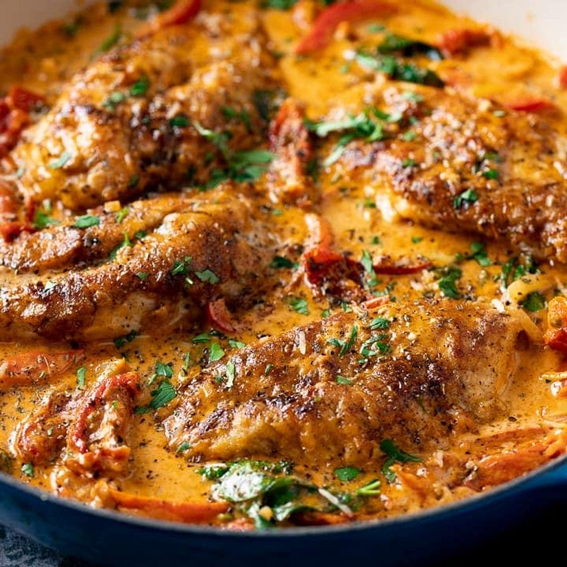 Tuscan Chicken in Creamy Sun Dried Tomato Sauce