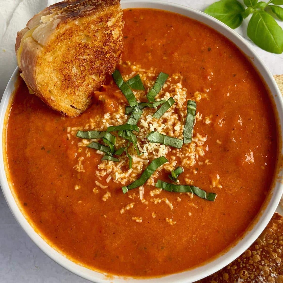Vegan Roasted Tomato Soup