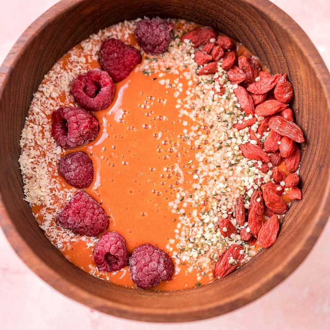 Goji Berry Smoothie Bowl