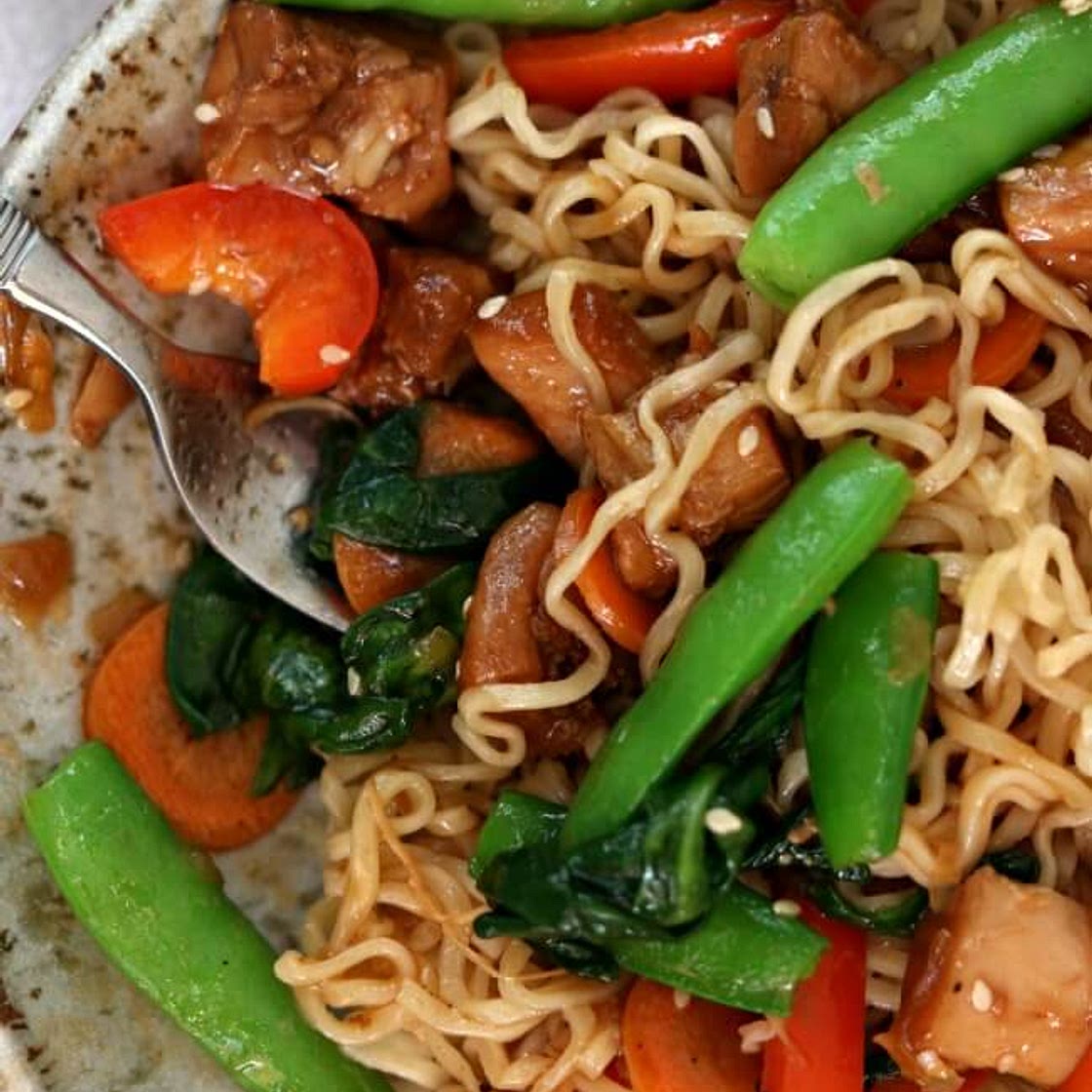 Instant Pot Honey Bourbon Chicken Noodle Bowls