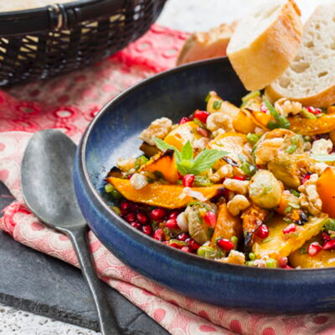 Légumes d'hiver marinés à la grenade et à l'orange