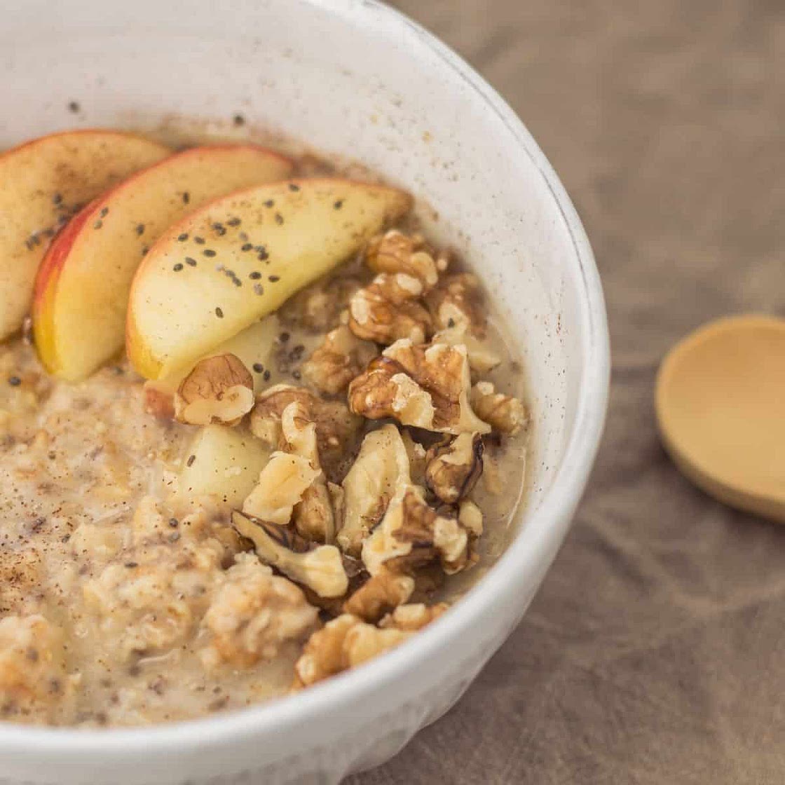 Delicious Vegan Apple Pie Oatmeal