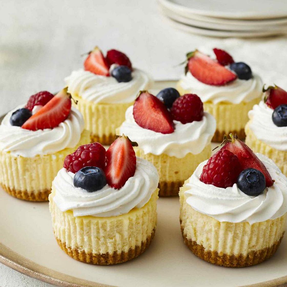 Mixed Berry Cheesecake Cupcakes