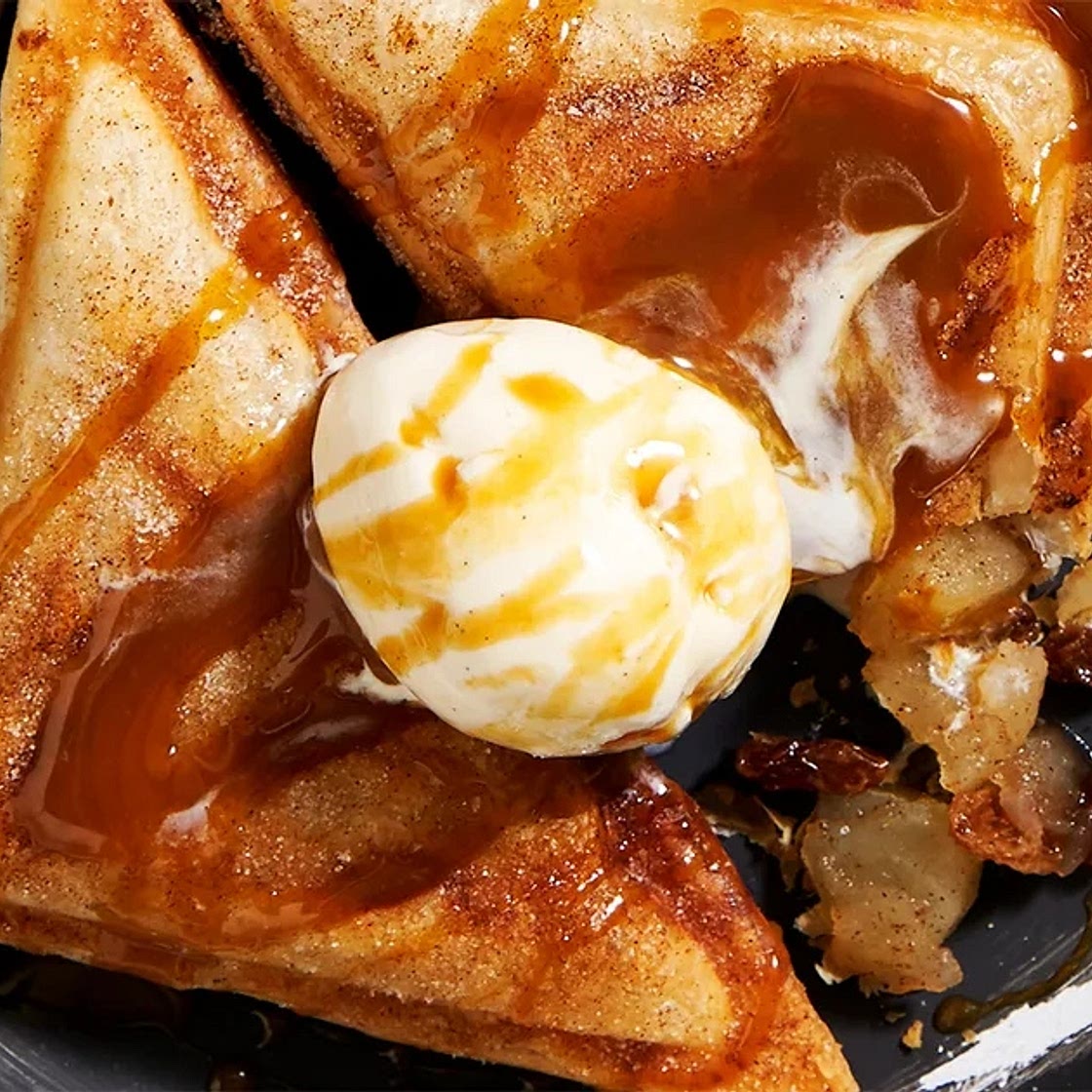 Apple pie jaffles