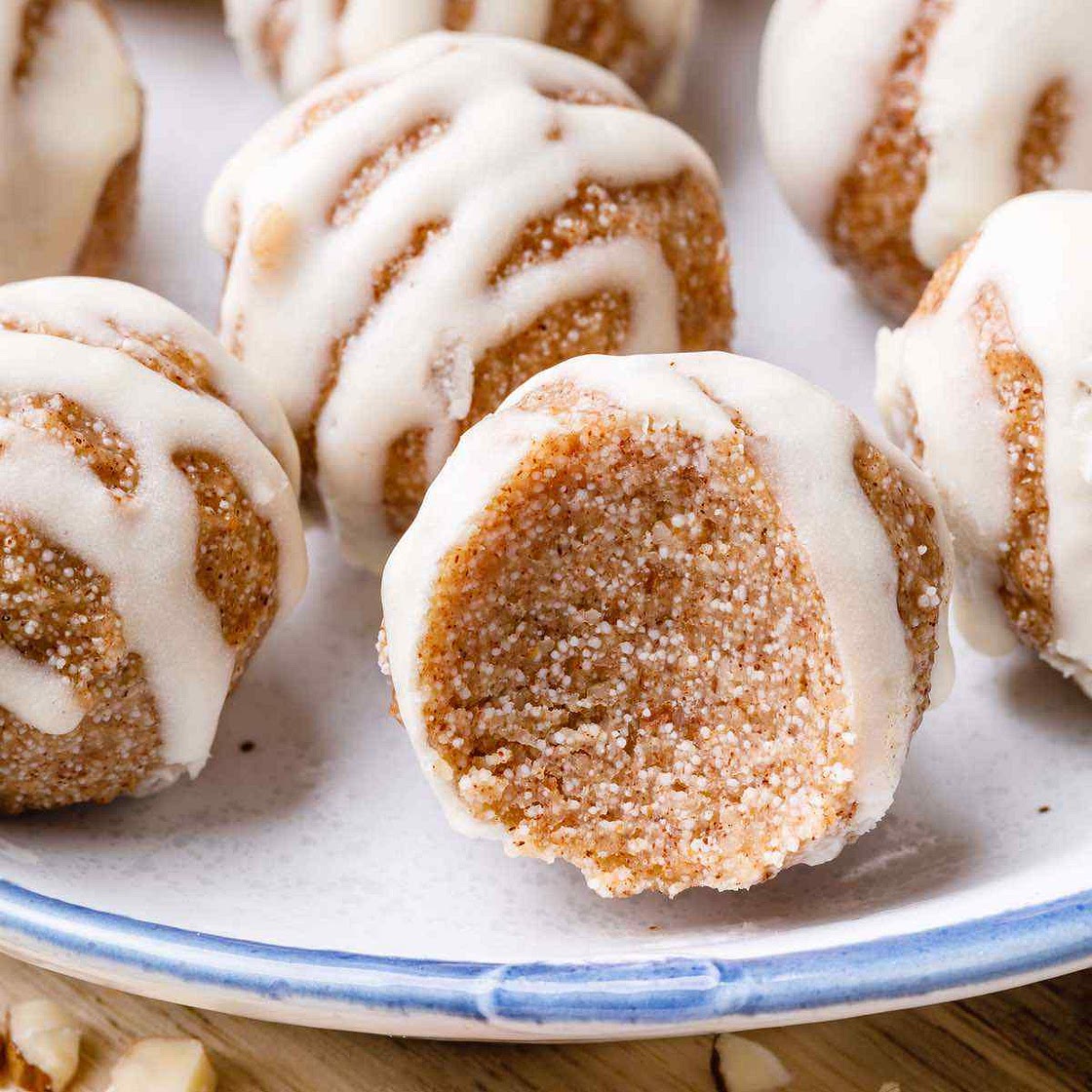 Cinnamon Roll Fat Bombs with Cream Cheese Frosting