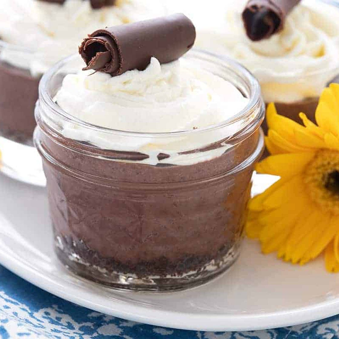 Keto No Bake Chocolate Cream Pies