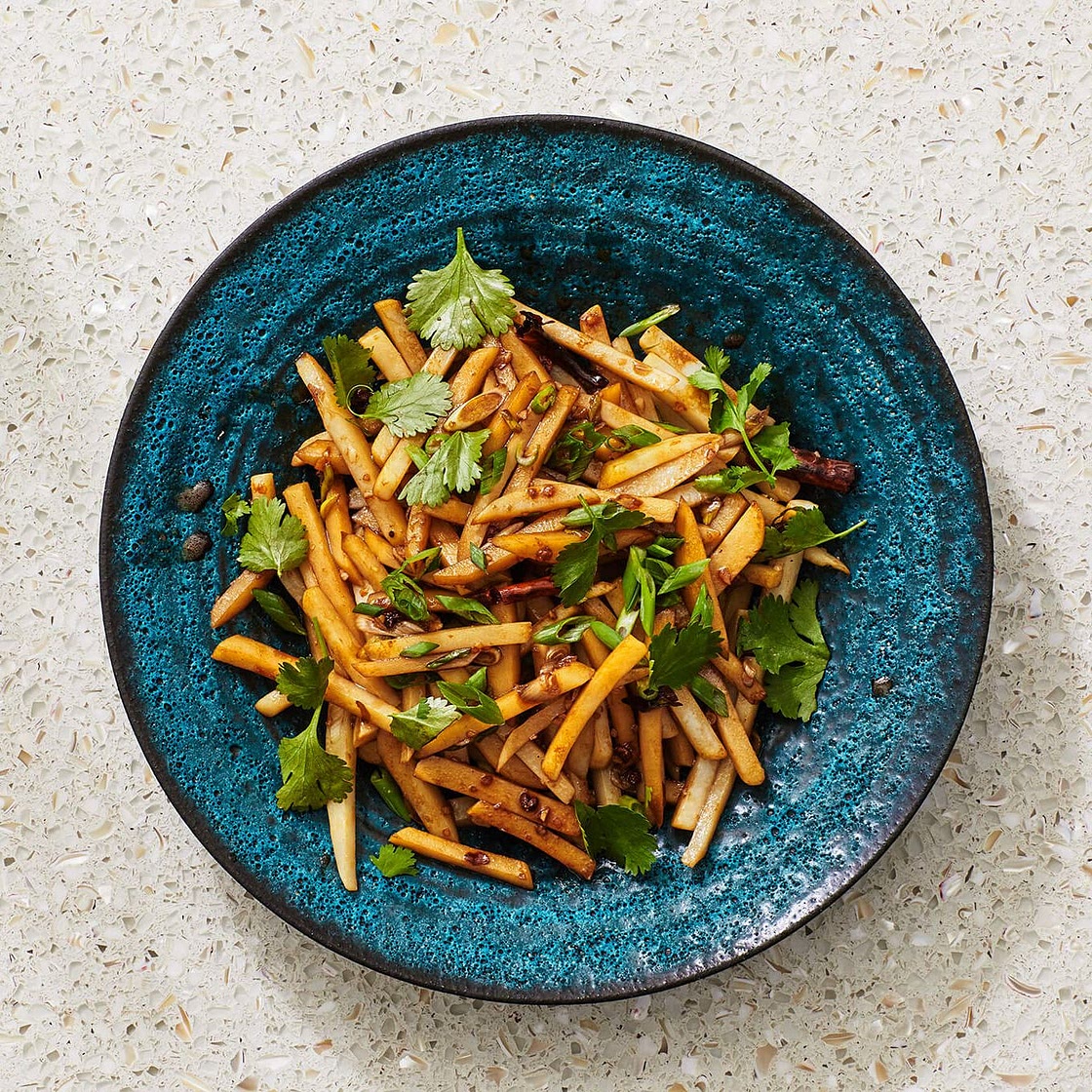 Spicy and Sour Sichuan-Style Stir-Fried Potatoes