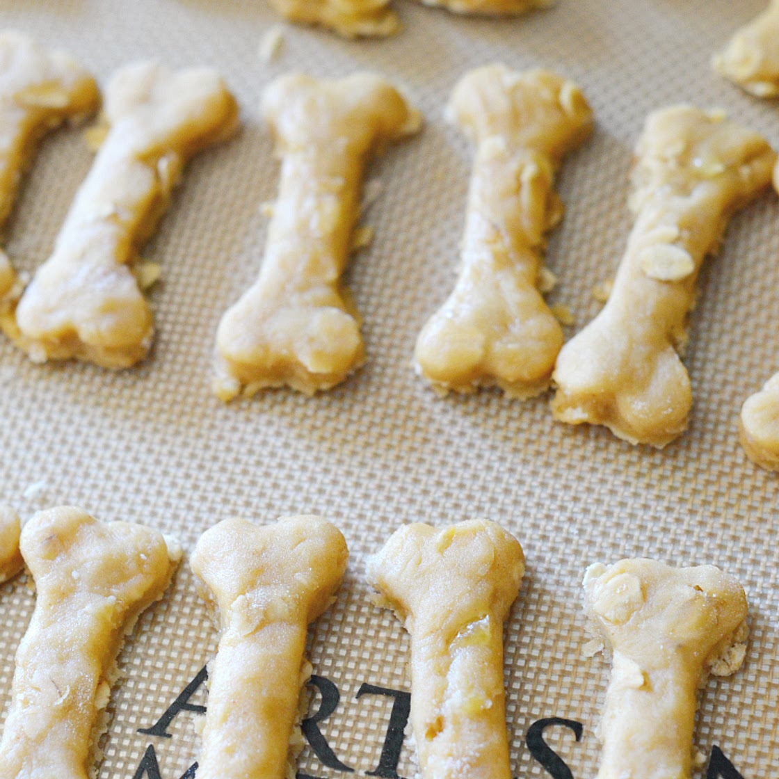 Peanut Butter and Banana Dog Biscuit Recipe