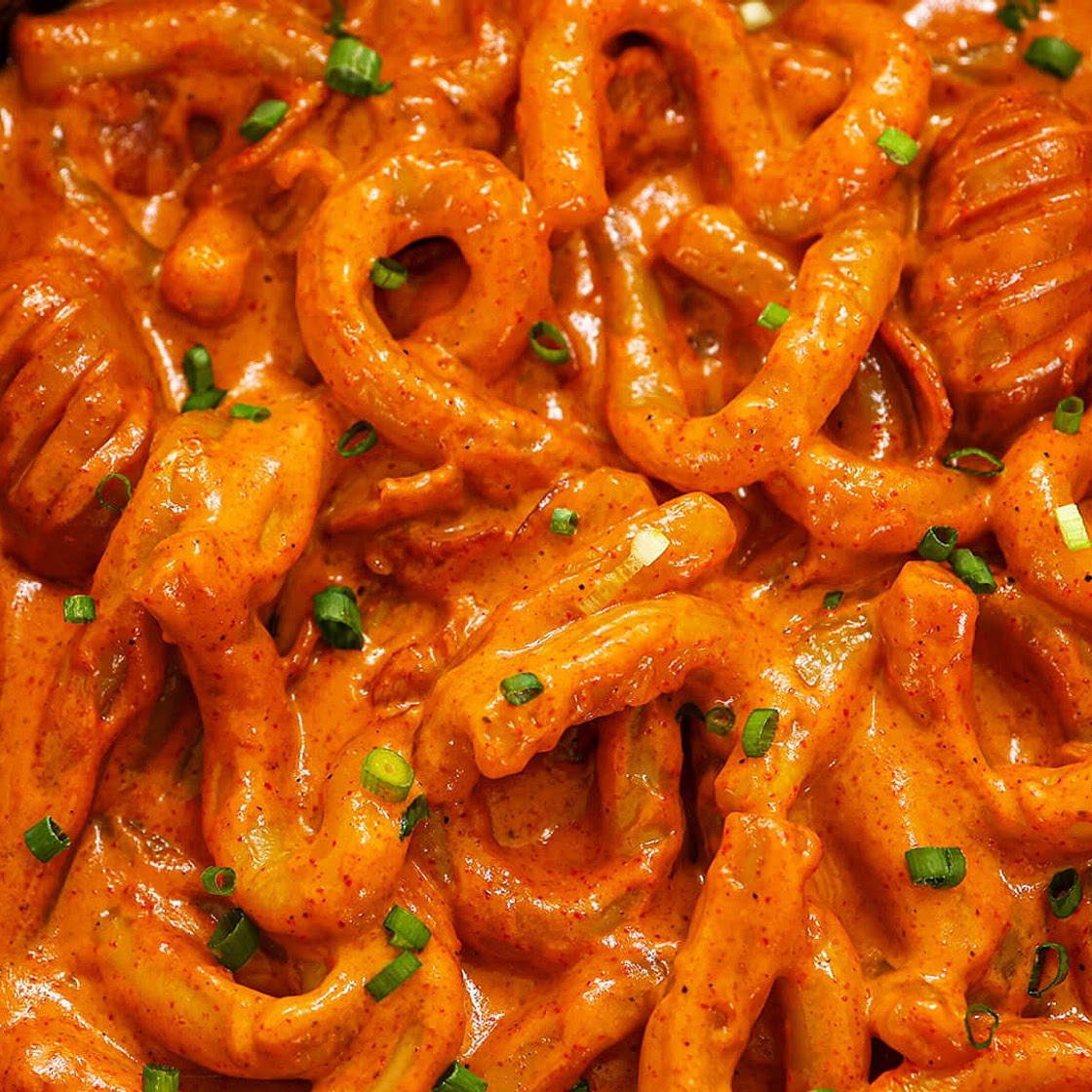 Rose Tteokbokki (Creamy Spicy Rice Cakes)