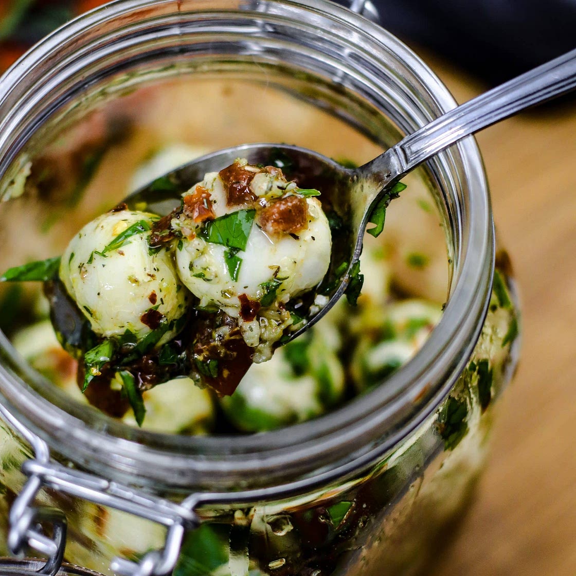 eingelegter Mozzarella