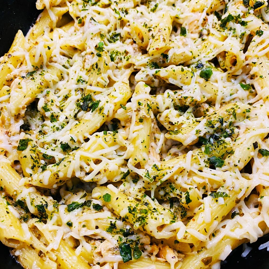 Crock Pot Chicken Pesto Alfredo