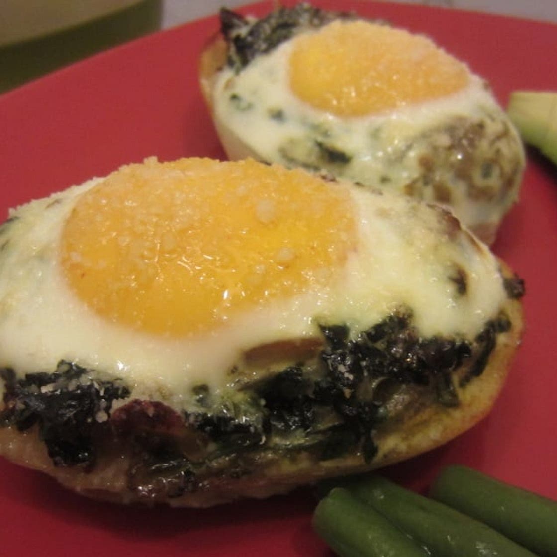 Patate ripiene di verdura e uova