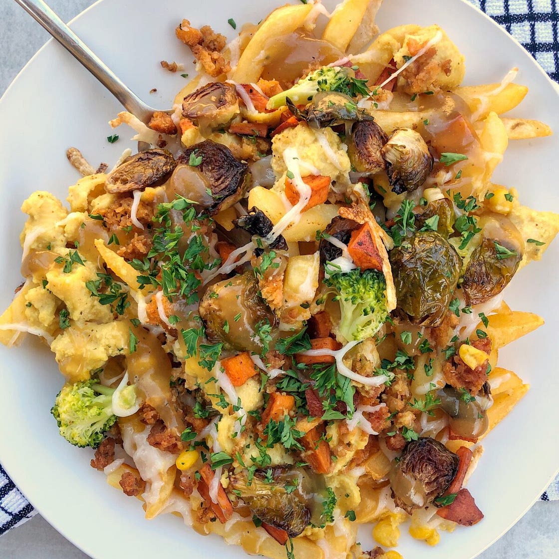 Thanksgiving Leftovers Poutine (Vegan, Dairy-Free, Egg-Free)