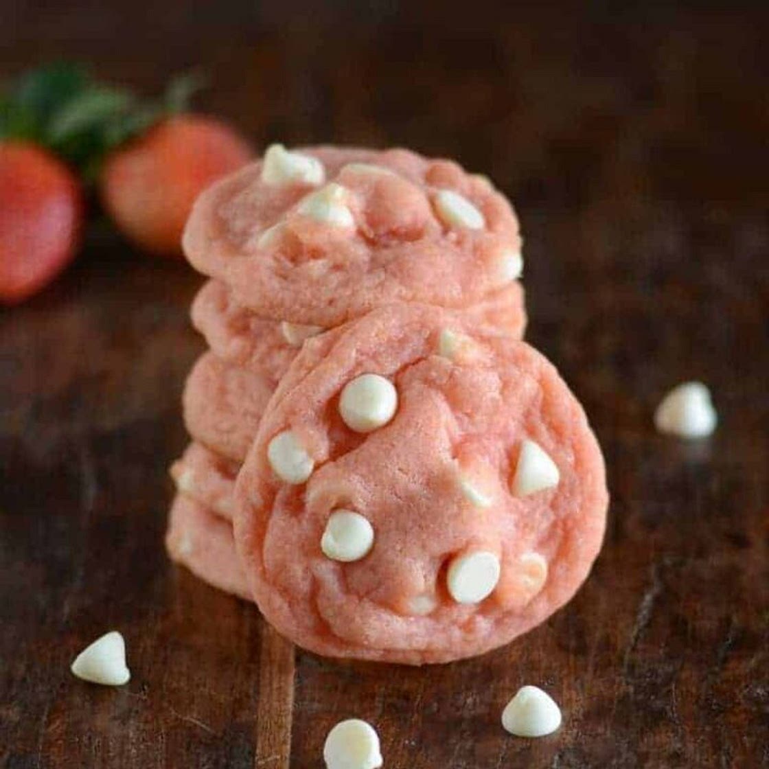 Strawberry Cookies with White Chocolate