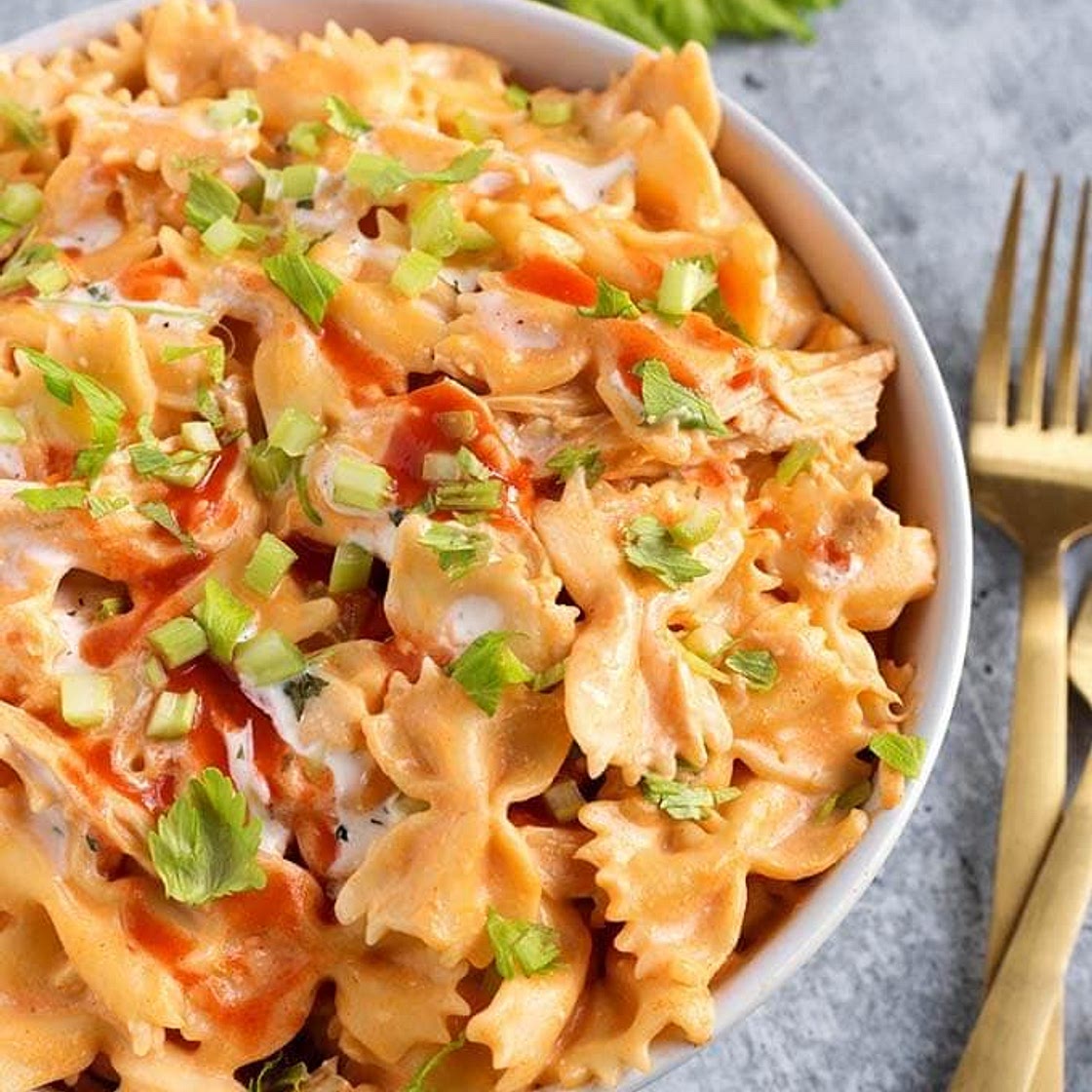 Instant Pot Buffalo Chicken Pasta