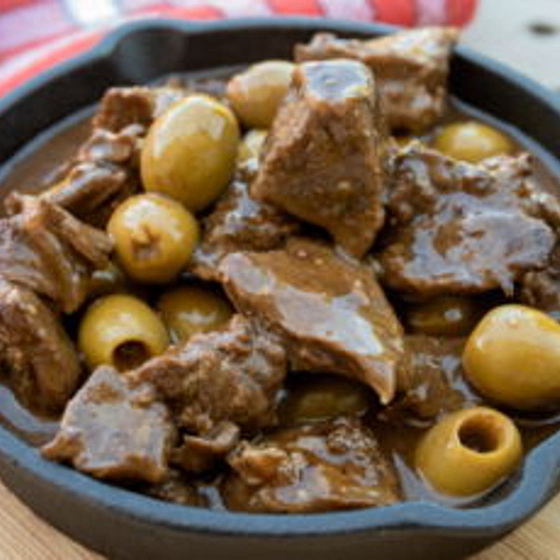 Sauté de porc aux olives