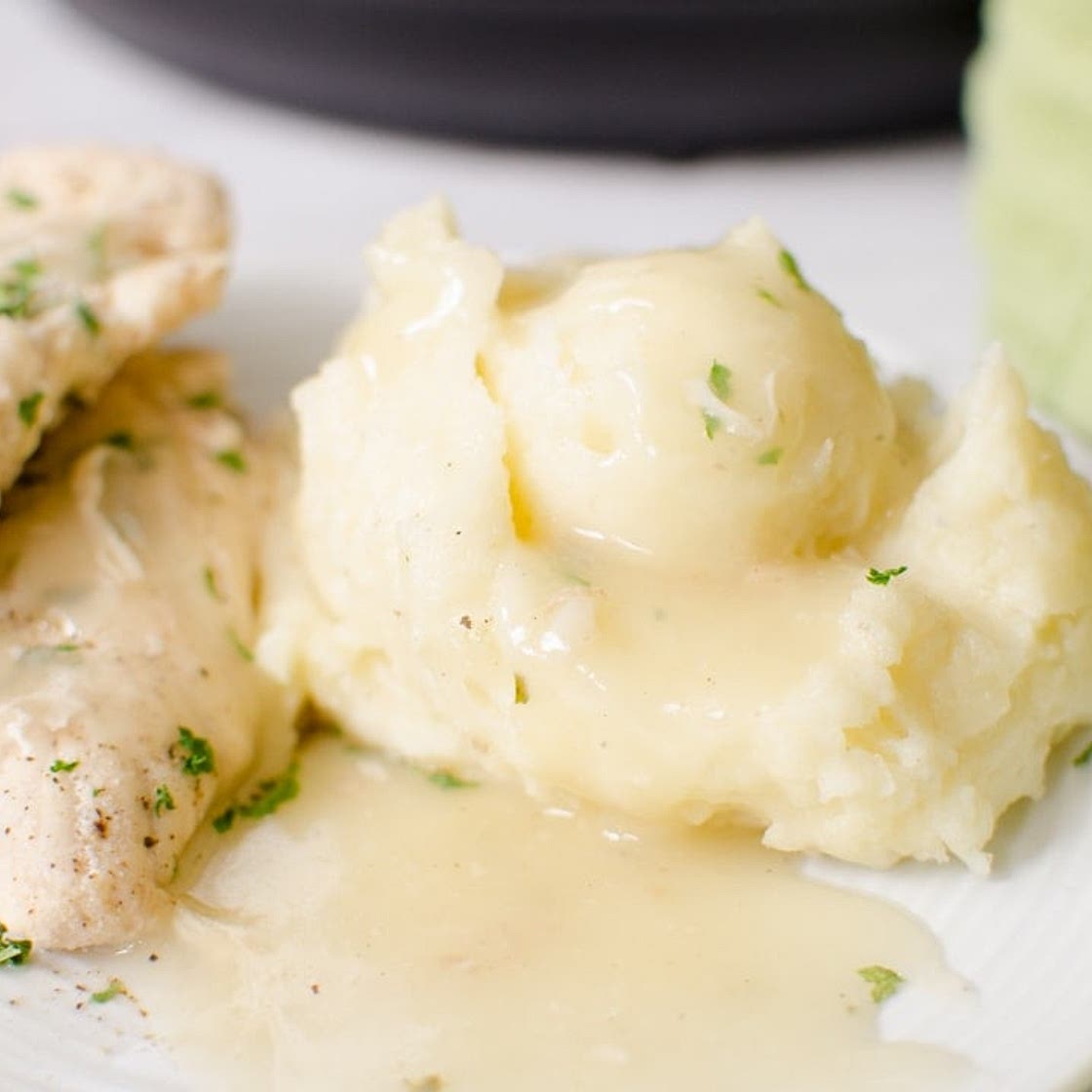 Instant Pot Chicken and Mashed Potatoes with Gravy