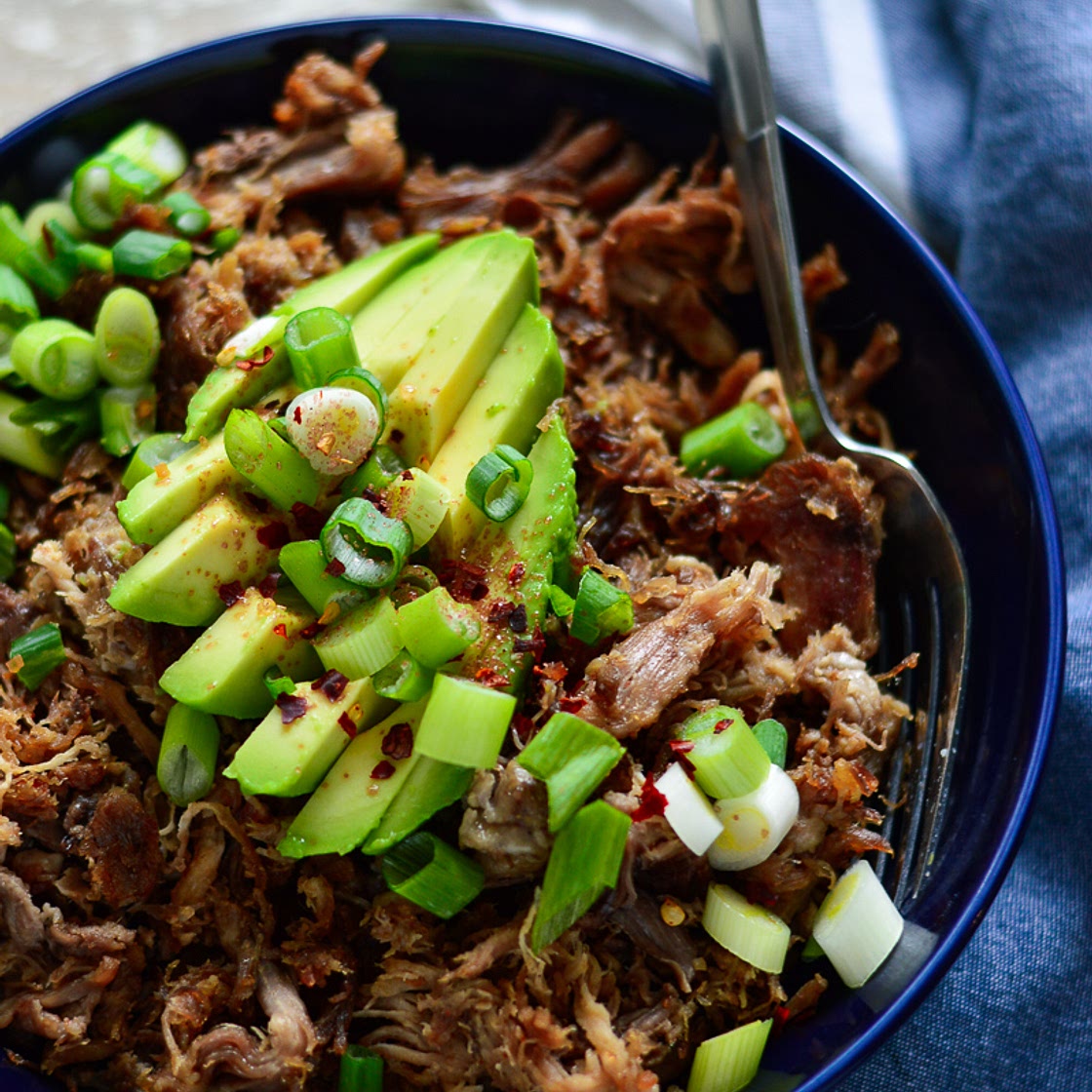 Roasted Garlic Pulled Pork (Slow Cooker & IP)