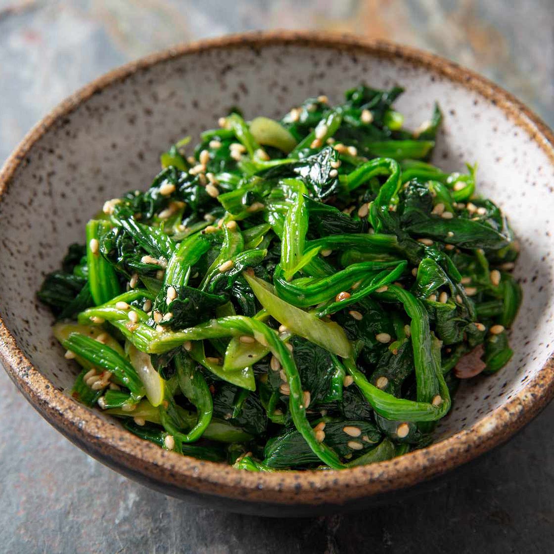 Sigeumchi Namul (Korean Marinated Spinach Banchan)
