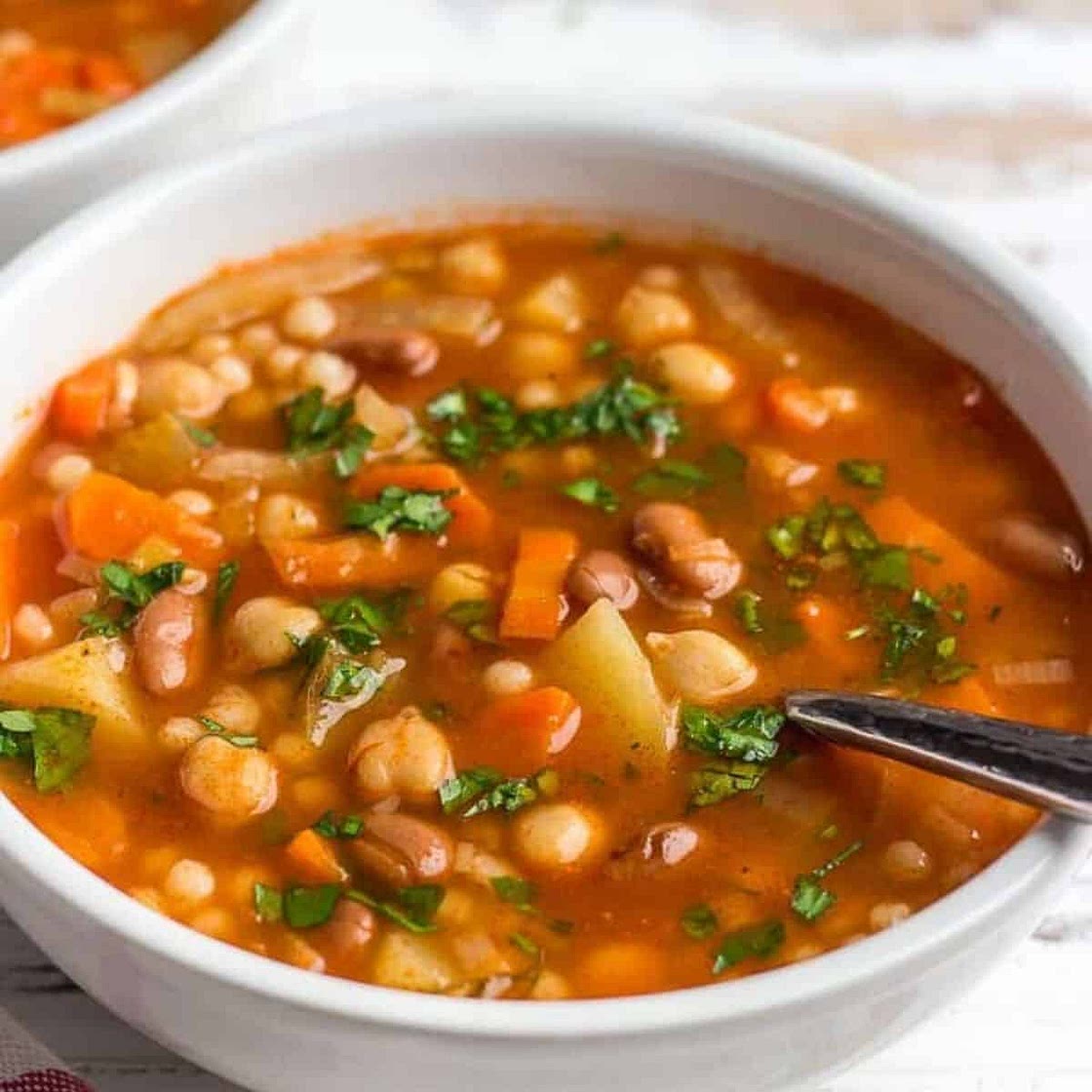Hearty Old-Fashioned Minestrone Soup With Potatoes And Leeks