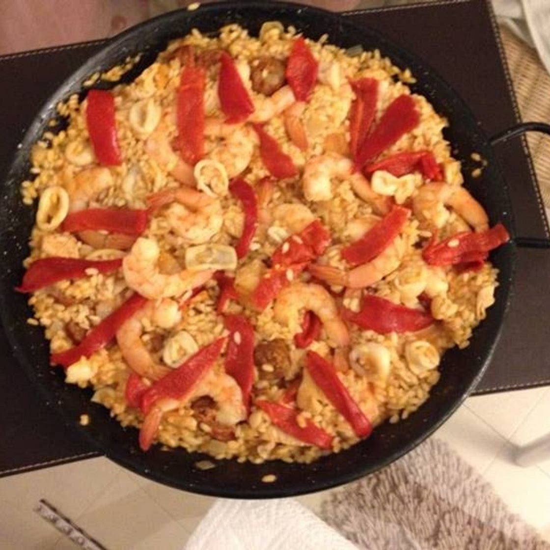 Ians Chicken and Seafood Paella