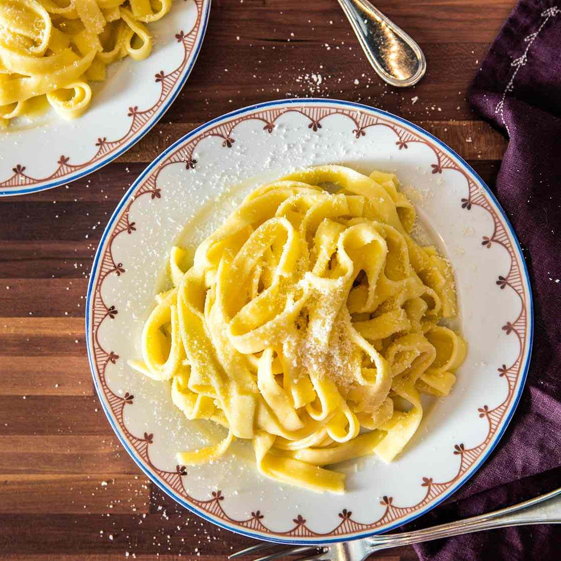Roman-Style Fettuccine With Alfredo Sauce Recipe