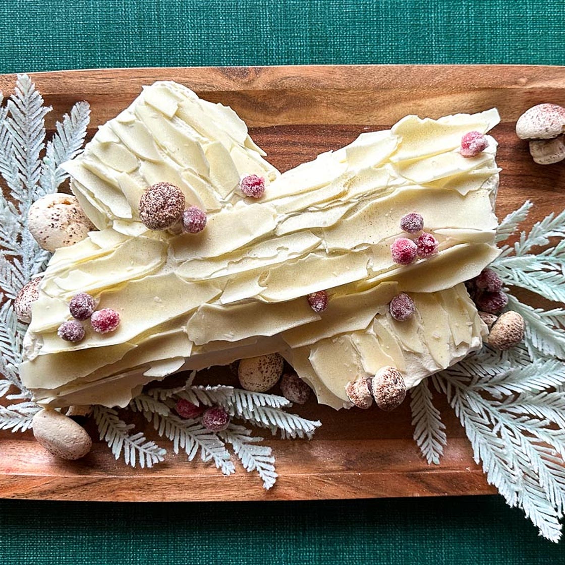 Low FODMAP Gingerbread White Chocolate Bûche de Noël