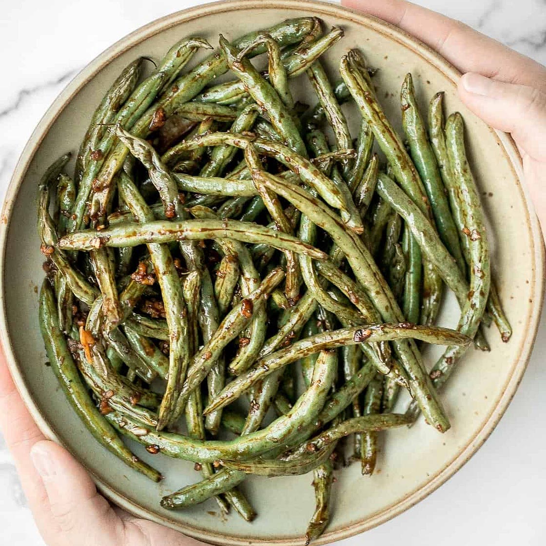 Roasted Garlic Green Beans (Air Fryer or Oven)