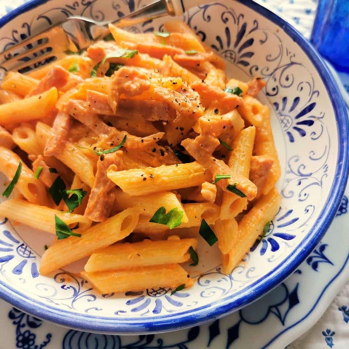Creamy Ham and Tomato Penne al Baffo