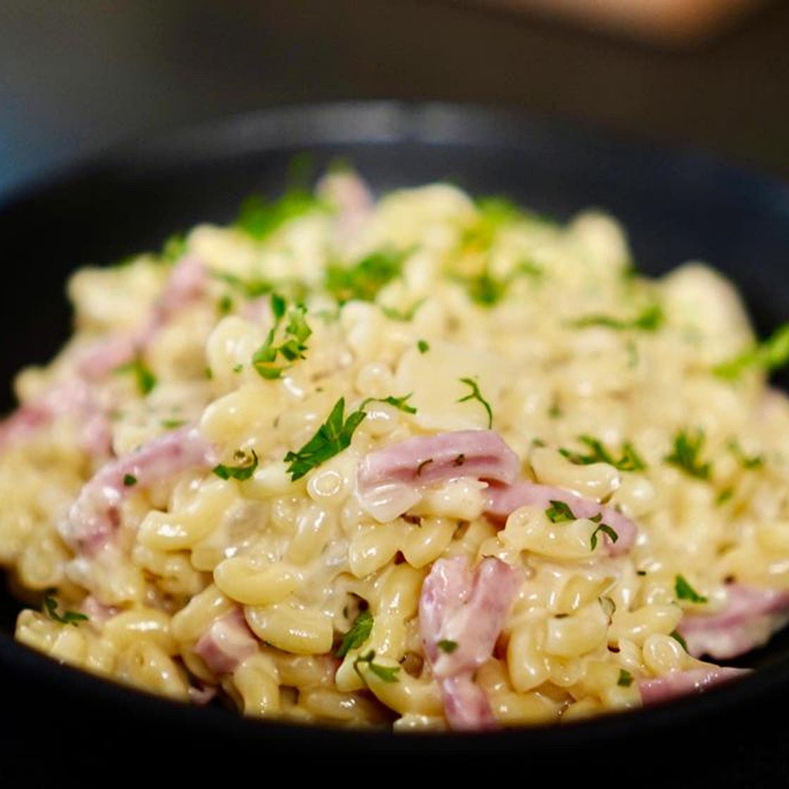La recette des coquillettes, façon risotto, jambon et comté