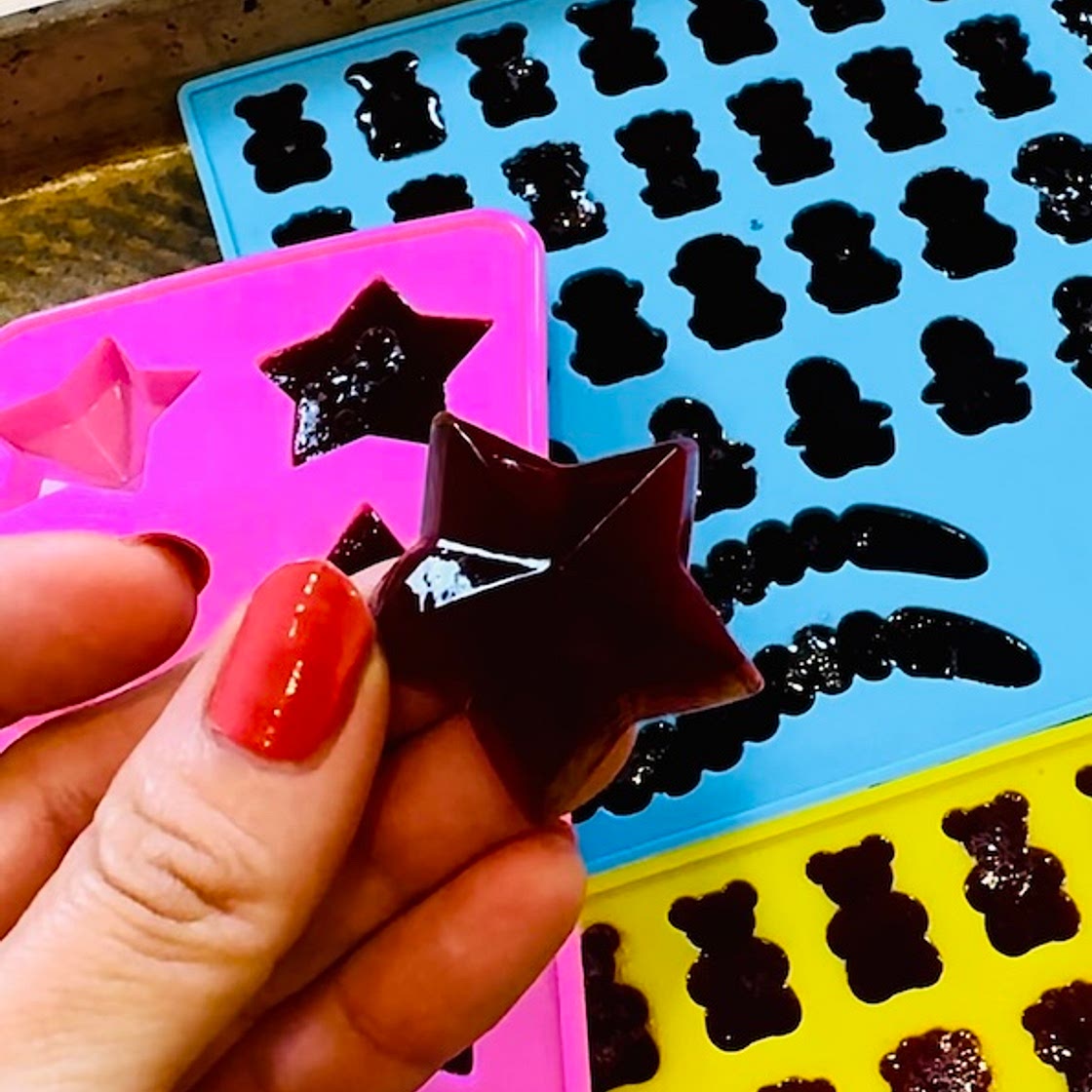 Homemade Gummies (with Pomegranate Juice)