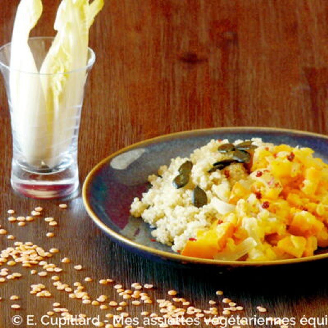 Carry de légumes aux baies roses et quinoa aux graines de courge