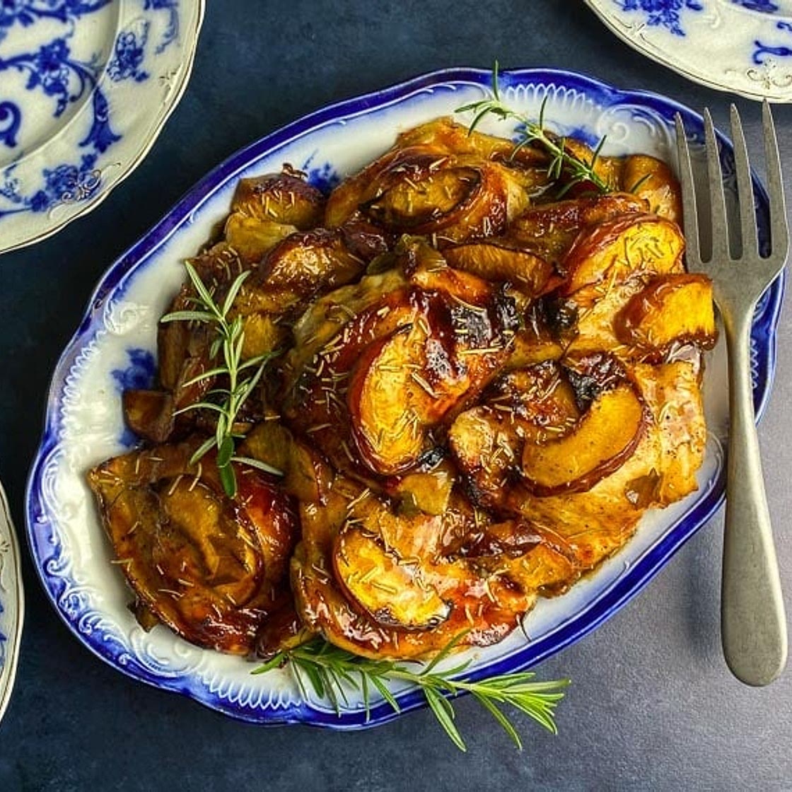 Low FODMAP Balsamic Chicken with Peaches