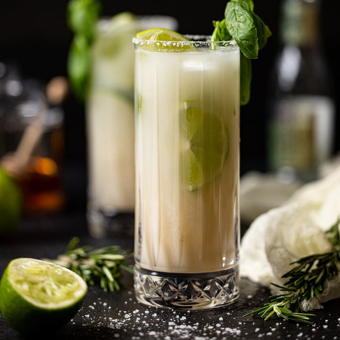 Coconut Mojito Mocktail with Green Tea