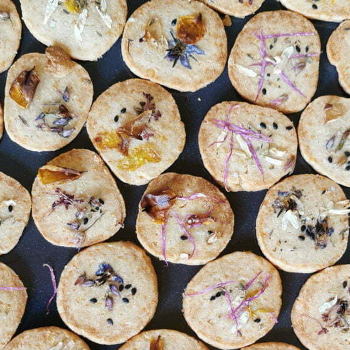 Sablés apéritifs aux fleurs