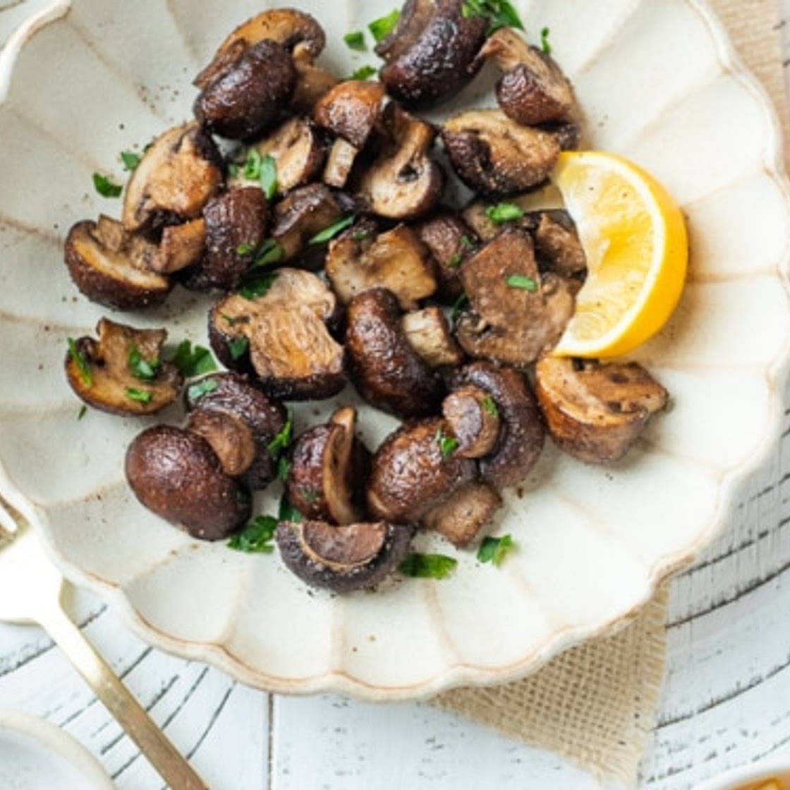 Easy Air Fryer Mushrooms