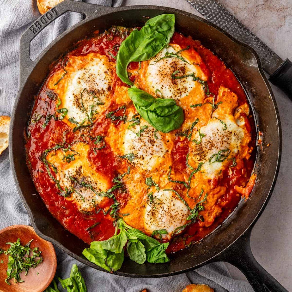 Easy Italian Baked Eggs (Eggs in Purgatory)