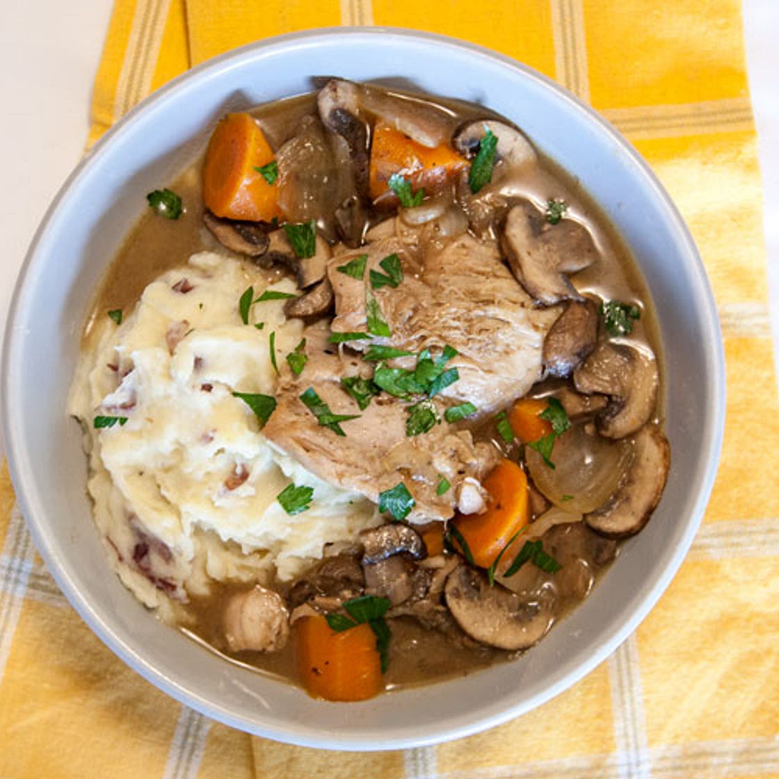 [Instant Pot] One-Pot Coq Au Vin + Garlic Mashed Potatoes